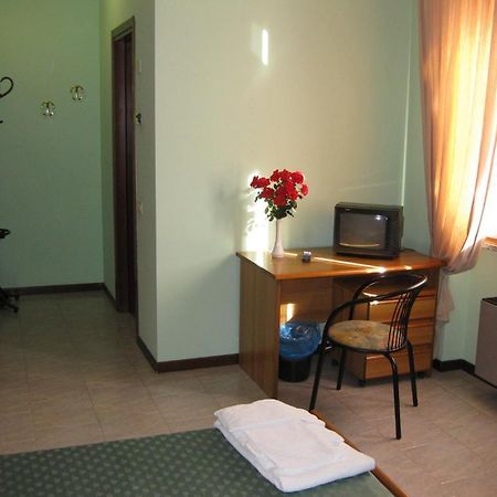 Casa Giuly Hotel Villa d'Alme Bagian luar foto